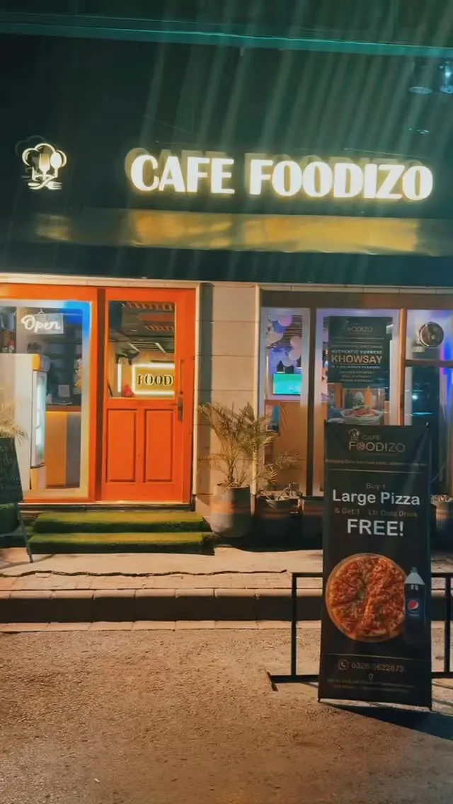 Café Foodizo storefront on 5th Zamzama Commercial Lane